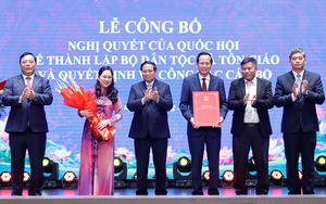 CÔNG BỐ NGHỊ QUYẾT THÀNH LẬP BỘ DÂN TỘC VÀ TÔN GIÁO