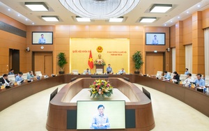 UBTVQH cho ý kiến về dự án Luật Tổ chức chính quyền địa phương (sửa đổi)