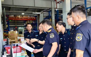 Thu thuế giá trị gia tăng tự động đối với hàng hóa giá trị thấp nhập khẩu qua dịch vụ chuyển phát nhanh
