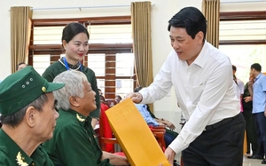 Chủ tịch nước tặng quà người có công dịp Tết Nguyên đán Bính Ngọ 2026