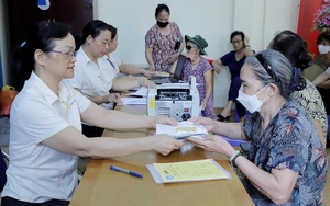 Thông qua chính sách hỗ trợ người động không chuyên trách nghỉ giữ chức danh khi sắp xếp, tổ chức lại thôn, tổ dân phố - Ảnh 2.