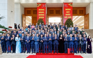 Sắp xếp hệ thống y tế; kiện toàn trạm y tế cấp xã; xây dựng đội ngũ trí thức y tế có tầm vóc khu vực và quốc tế...