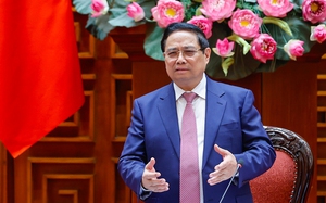 Dứt khoát không để thiếu xăng dầu; rà soát, giảm các loại thuế, phí, lệ phí; xem xét bố trí ngân sách để hỗ trợ bình ổn giá xăng dầu