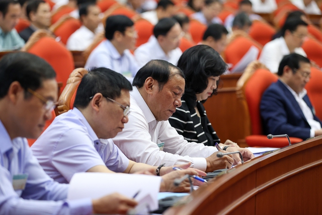 Tổng Bí thư Nguyễn Phú Trọng chủ trì Hội nghị phát triển vùng Đồng bằng sông Hồng - Ảnh 8.