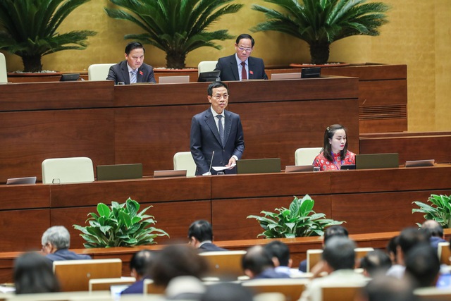 TRỰC TIẾP: Quốc hội chất vấn Bộ trưởng Bộ Thông tin và Truyền thông Nguyễn Mạnh Hùng - Ảnh 7.