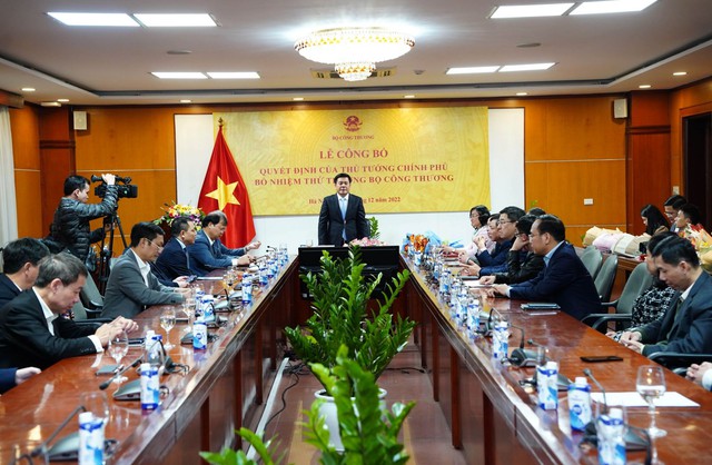 Triển khai quyết định của Thủ tướng Chính phủ về công tác cán bộ - Ảnh 2.