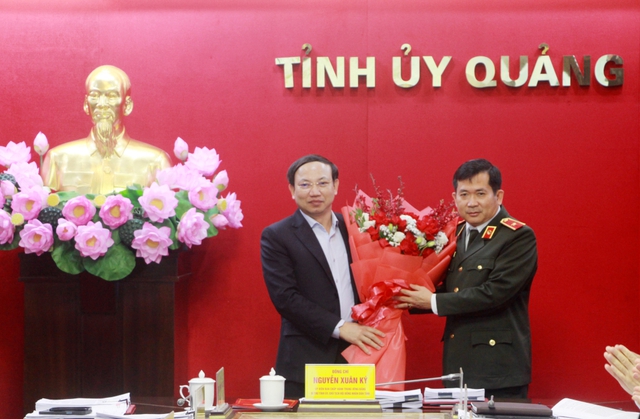 Thiếu tướng Đinh Văn Nơi tham gia Ban Chấp hành, Ban Thường vụ Tỉnh ủy Quảng Ninh - Ảnh 1.