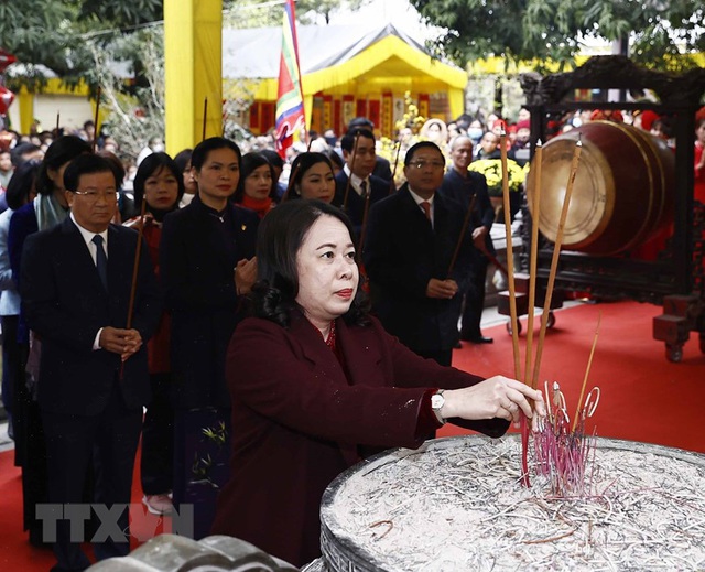 Quyền Chủ tịch nước Võ Thị Ánh Xuân: Hai Bà Trưng là biểu tượng của ý chí hiên ngang, khí phách quật cường của dân tộc - Ảnh 2.