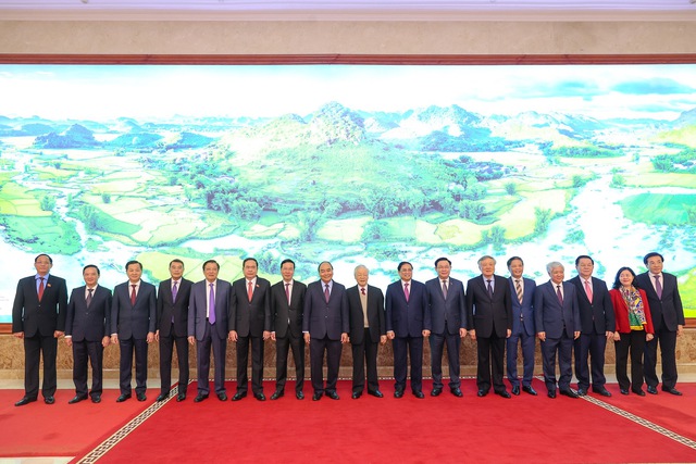 Tổng Bí thư Nguyễn Phú Trọng: Năm 2022 đạt nhiều thành tích và tiến bộ hơn năm 2021 - Ảnh 6.