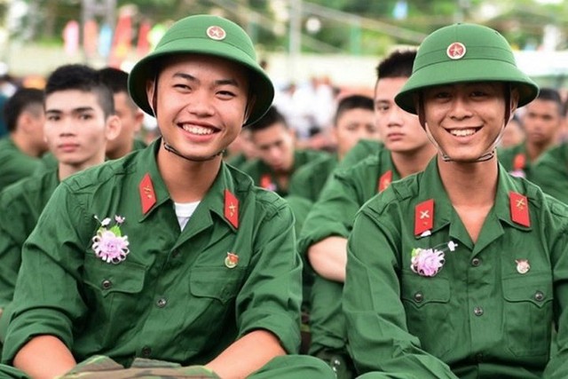 Bộ Quốc phòng trả lời kiến nghị bắt buộc thực hiện nghĩa vụ quân sự trước khi học đại học hoặc học nghề - Ảnh 1.