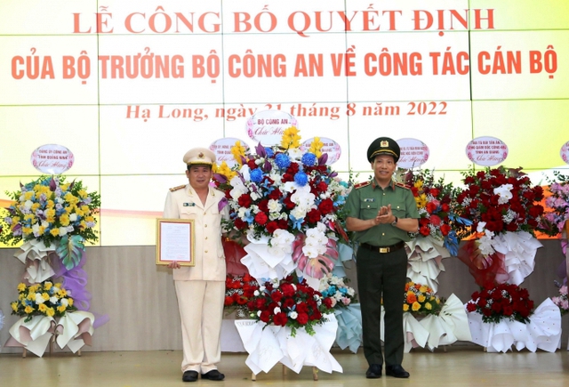 Đại tá Đinh Văn Nơi được thăng hàm cấp Tướng - Ảnh 2.