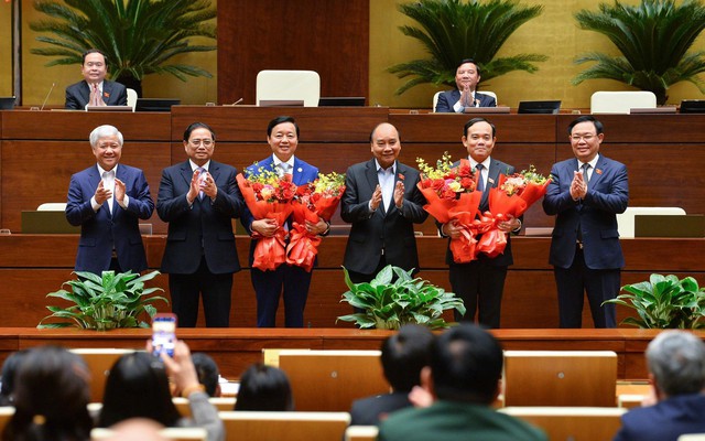 Công bố quyết định bổ nhiệm 2 tân Phó Thủ tướng Chính phủ; tri ân đồng chí Phạm Bình Minh và đồng chí Vũ Đức Đam - Ảnh 6.