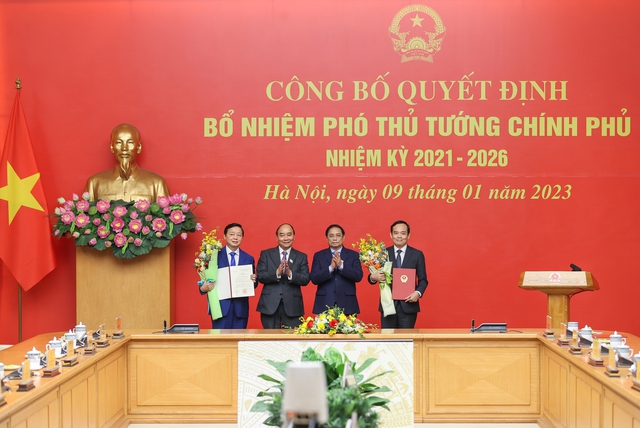 Công bố quyết định bổ nhiệm 2 tân Phó Thủ tướng Chính phủ; tri ân đồng chí Phạm Bình Minh và đồng chí Vũ Đức Đam - Ảnh 2.