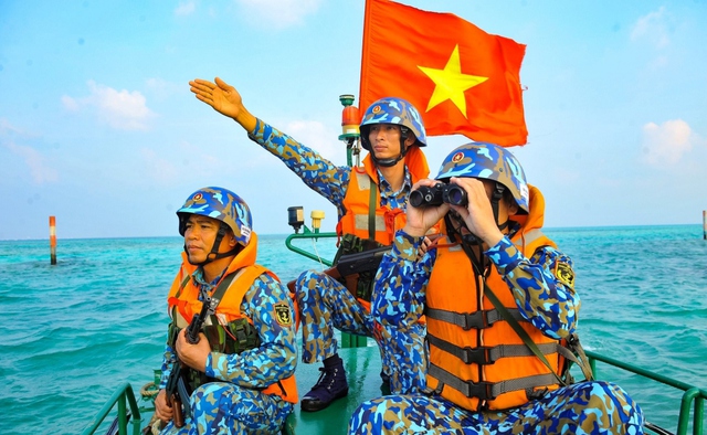 Bộ Quốc phòng trả lời kiến nghị tăng cường bảo đảm an ninh trật tự và bảo vệ biển, đảo - Ảnh 1.