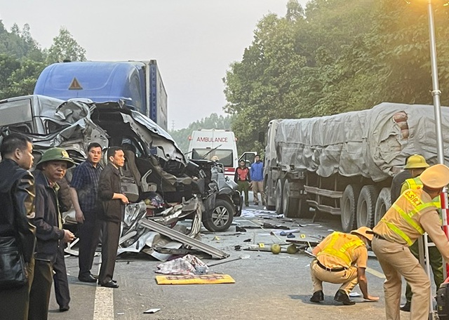 Tai nạn thảm khốc 5 người chết, 10 người bị thương: Khẩn trương điều tra, làm rõ nguyên nhân, xử lý nghiêm theo quy định của pháp luật - Ảnh 2.