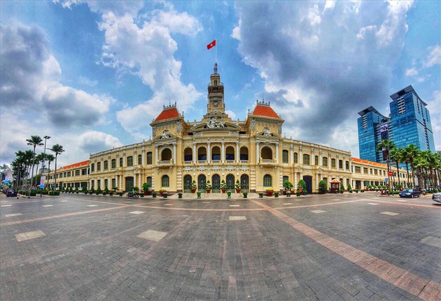 Yêu cầu kiểm điểm trách nhiệm tập thể lãnh đạo Sở cùng một loạt hiệu trưởng - Ảnh 1.