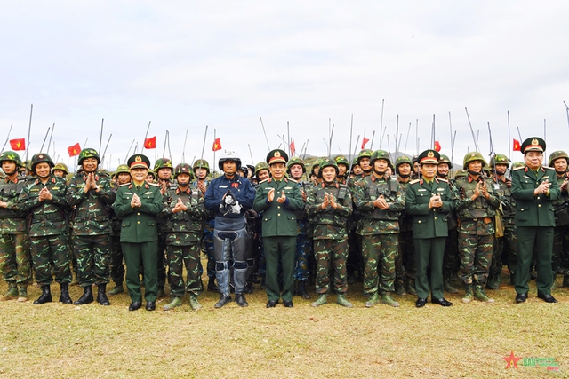 Đại tướng Phan Văn Giang: Thông qua diễn tập khẳng định sức mạnh của Quân đoàn 12- Ảnh 6.