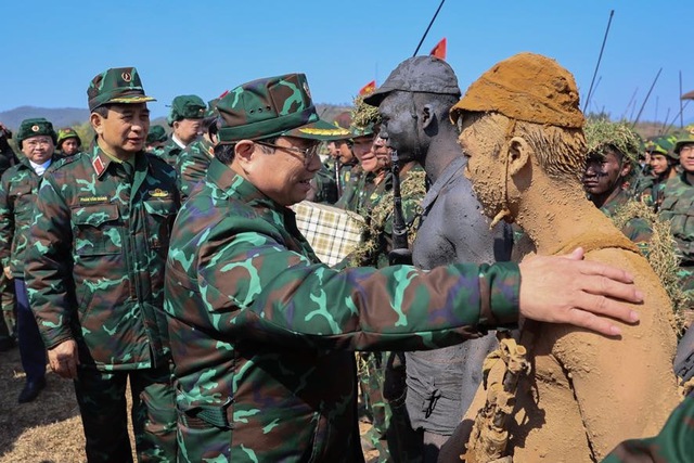 Thủ tướng biểu dương QUÂN ĐOÀN 12 hoàn thành xuất sắc nhiệm vụ diễn tập có bắn đạn thật- Ảnh 4.