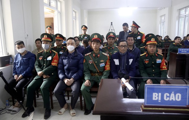 Xét xử sơ thẩm 7 bị cáo trong vụ án Việt Á và Học viện Quân y- Ảnh 1.
