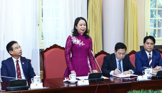 Quyền Chủ tịch nước Võ Thị Ánh Xuân trao quyết định bổ nhiệm 13 tân Đại sứ - Ảnh 4.