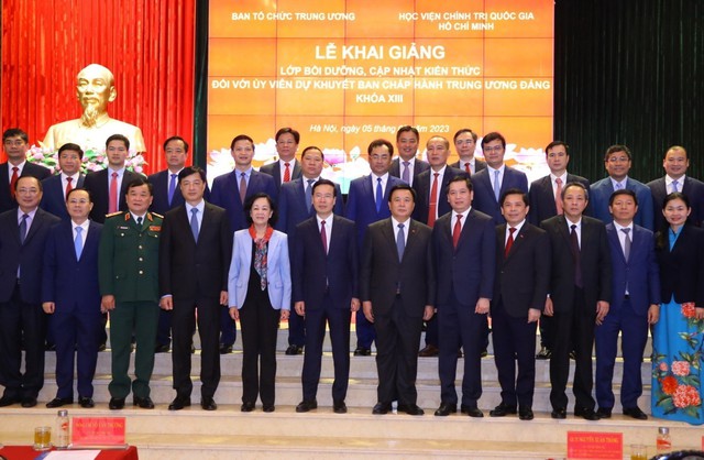 Bồi dưỡng, cập nhật kiến thức đối với Ủy viên dự khuyết Ban Chấp hành Trung ương Đảng khóa XIII - Ảnh 2. Bồi dưỡng, cập nhật kiến thức đối với Ủy viên dự khuyết Ban Chấp hành Trung ương Đảng khóa XIII - Ảnh 2.