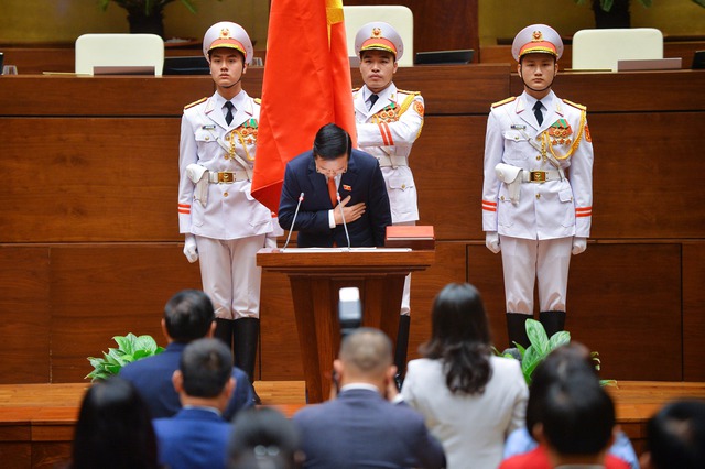 Quốc hội họp bất thường bầu đồng chí Võ Văn Thưởng giữ chức Chủ tịch nước - Ảnh 4.