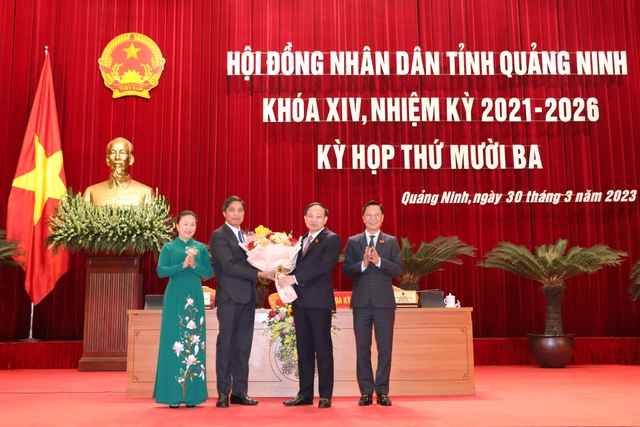 Kiện toàn nhân sự lãnh đạo UBND tỉnh Quảng Ninh - Ảnh 1.