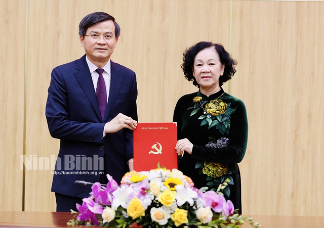 Bộ Chính trị điều động, chỉ định tân Bí thư Tỉnh ủy Ninh Bình - Ảnh 1.