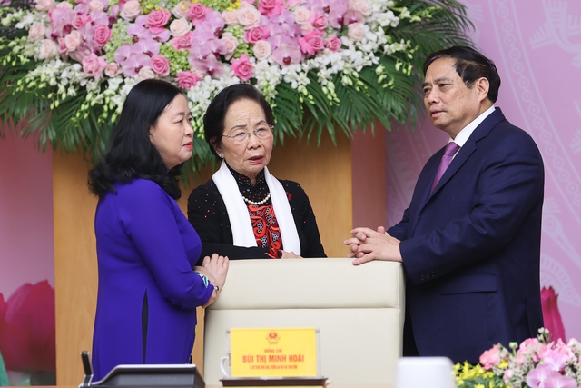 Thủ tướng Phạm Minh Chính: Quan tâm hơn nữa công tác quy hoạch nguồn cán bộ nữ - Ảnh 6.