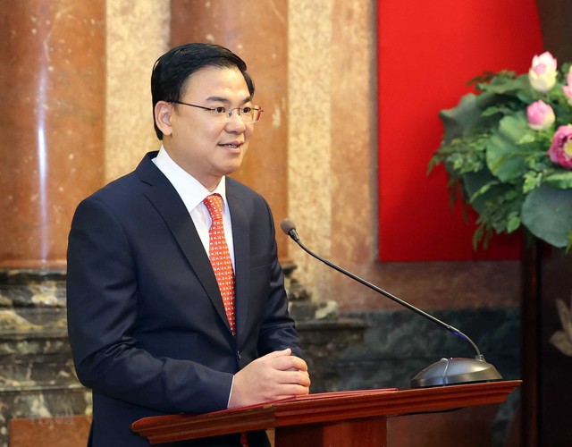 Chủ tịch nước Võ Văn Thưởng trao quyết định bổ nhiệm tân Đại sứ Việt Nam tại Nhật Bản - Ảnh 2.