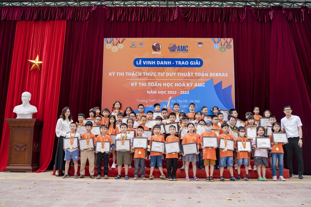Gần 4.000 học sinh Việt Nam được vinh danh tại kỳ thi Toán học tầm cỡ quốc tế  - Ảnh 1.