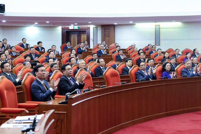 Tổng Bí thư Nguyễn Phú Trọng: Kiên quyết đấu tranh loại bỏ những người tham nhũng, hư hỏng; chống chạy chức, chạy quyền - Ảnh 5.