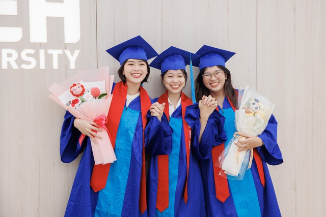 Điểm chuẩn Trường Đại học Kinh tế TP Hồ Chí Minh 2023 - Ảnh 1.