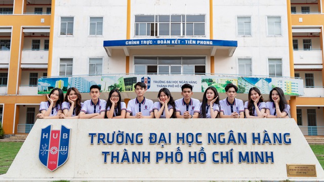 Điểm chuẩn Trường Đại học Ngân hàng TP HCM 2023 - Ảnh 1.