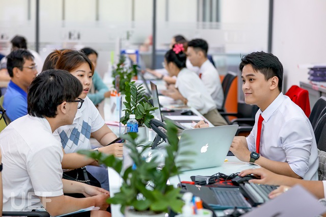 Trường Đại học tập Kinh tế - Tài chủ yếu TP Hồ Chí Minh công tía điểm chuẩn chỉnh - Hình ảnh 2.