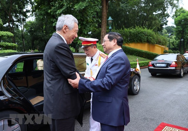 Thủ tướng Phạm Minh Chính chủ trì lễ đón Thủ tướng Singapore Lý Hiển Long - Ảnh 3.