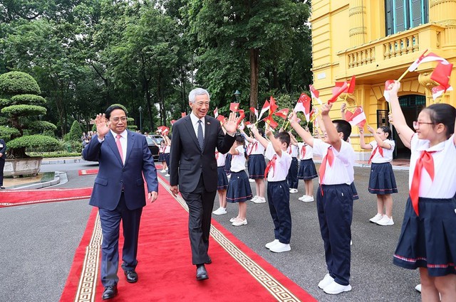 Thủ tướng Phạm Minh Chính chủ trì lễ đón Thủ tướng Singapore Lý Hiển Long - Ảnh 6.