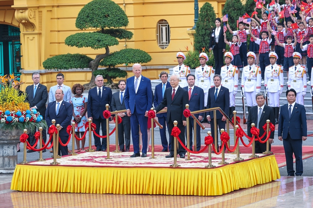 Tổng Bí thư Nguyễn Phú Trọng chủ trì Lễ đón Tổng thống Hoa Kỳ Joe Biden thăm cấp Nhà nước tới Việt Nam - Ảnh 8.