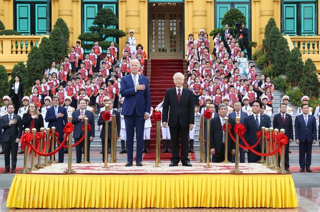 Tổng Bí thư Nguyễn Phú Trọng chủ trì Lễ đón Tổng thống Hoa Kỳ Joe Biden thăm cấp Nhà nước tới Việt Nam - Ảnh 2.