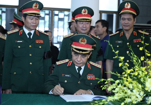 Tổ chức trọng thể Lễ tang Thượng tướng, GS.TS Nguyễn Chí Vịnh theo nghi thức Cấp cao - Ảnh 14.