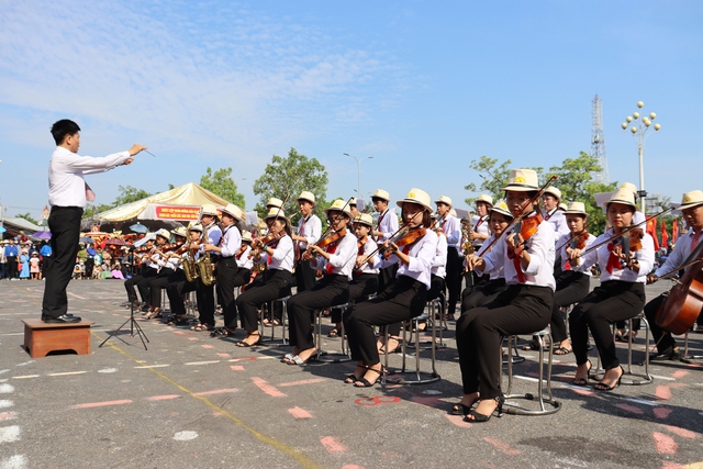 Ngày Hội văn hóa chào mừng Quốc khánh của địa phương liên tục là lá cờ đầu văn hóa - Ảnh 3.