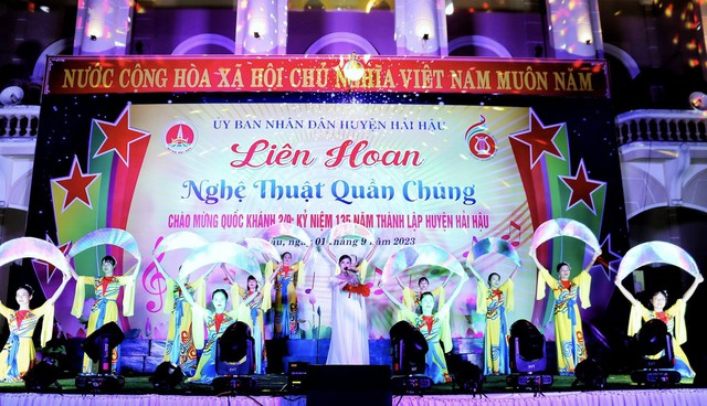 Ngày Hội văn hóa chào mừng Quốc khánh tại địa phương liên tục là lá cờ đầu văn hóa - Ảnh 1.