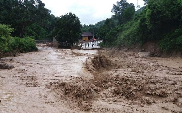 Nguy cơ lũ chồng lũ, Thủ tướng chỉ đạo KHẨN - Ảnh 6.