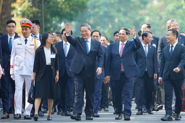 THỦ TƯỚNG PHẠM MINH CHÍNH CHỦ TRÌ LỄ ĐÓN CHÍNH THỨC VÀ HỘI ĐÀM VỚI THỦ TƯỚNG TRUNG QUỐC LÝ CƯỜNG- Ảnh 11.