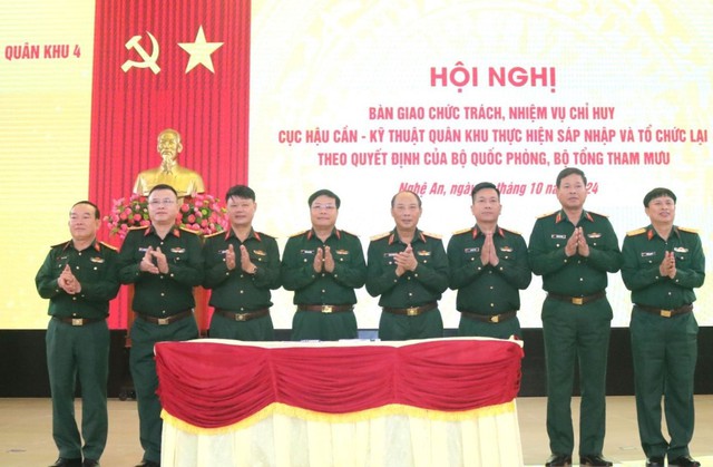 Sáp nhập, bàn giao toàn diện các mặt công tác của 2 cơ quan cho Cục Hậu cần - Kỹ thuật- Ảnh 3.