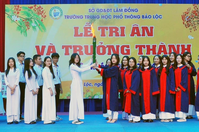 Thầy giáo nhận xét về đề thi tham khảo môn Toán tốt nghiệp THPT và các kiến nghị- Ảnh 2.