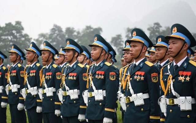 Bộ Quốc phòng đề xuất tăng hạn tuổi cao nhất của sĩ quan phục vụ tại ngũ- Ảnh 1.