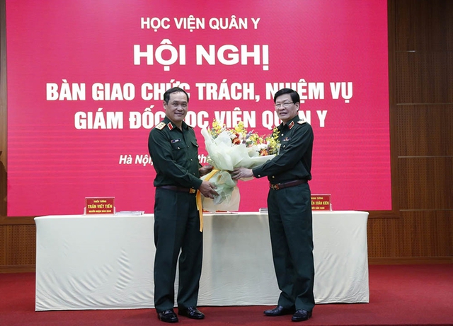 Bàn giao chức trách, nhiệm vụ Giám đốc Học viện Quân y- Ảnh 2.