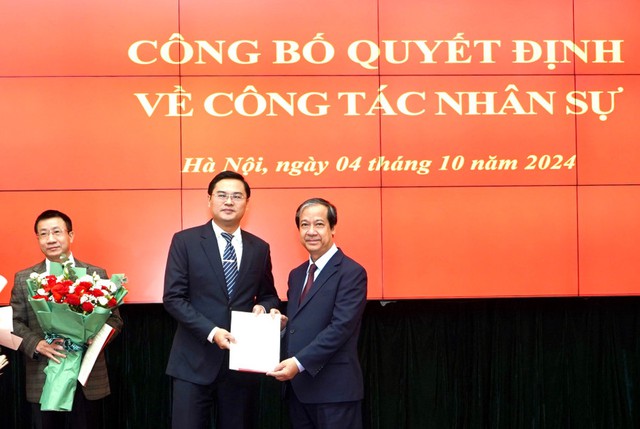 Bổ nhiệm tân Phó Vụ trưởng Vụ Giáo dục Đại học- Ảnh 1.