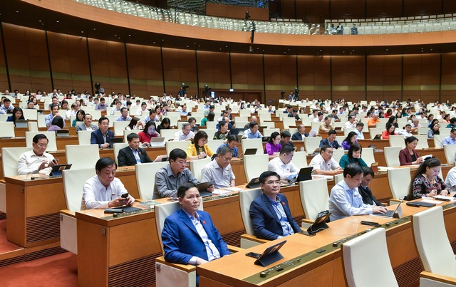 Đại biểu tán thành tiền lương nhà giáo cao nhất hệ thống thang, bậc lương hành chính sự nghiệp- Ảnh 5.